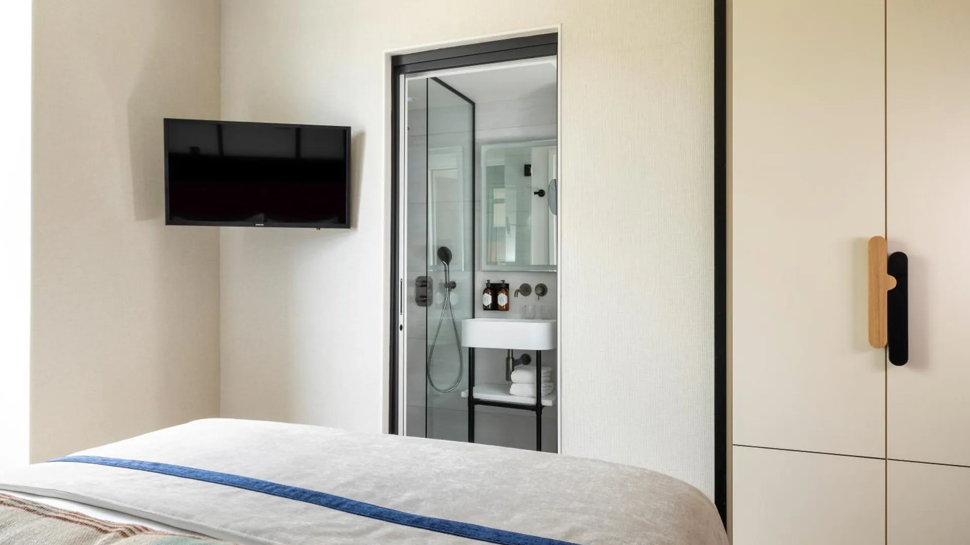 Hotel Raspail Montparnasse Paris