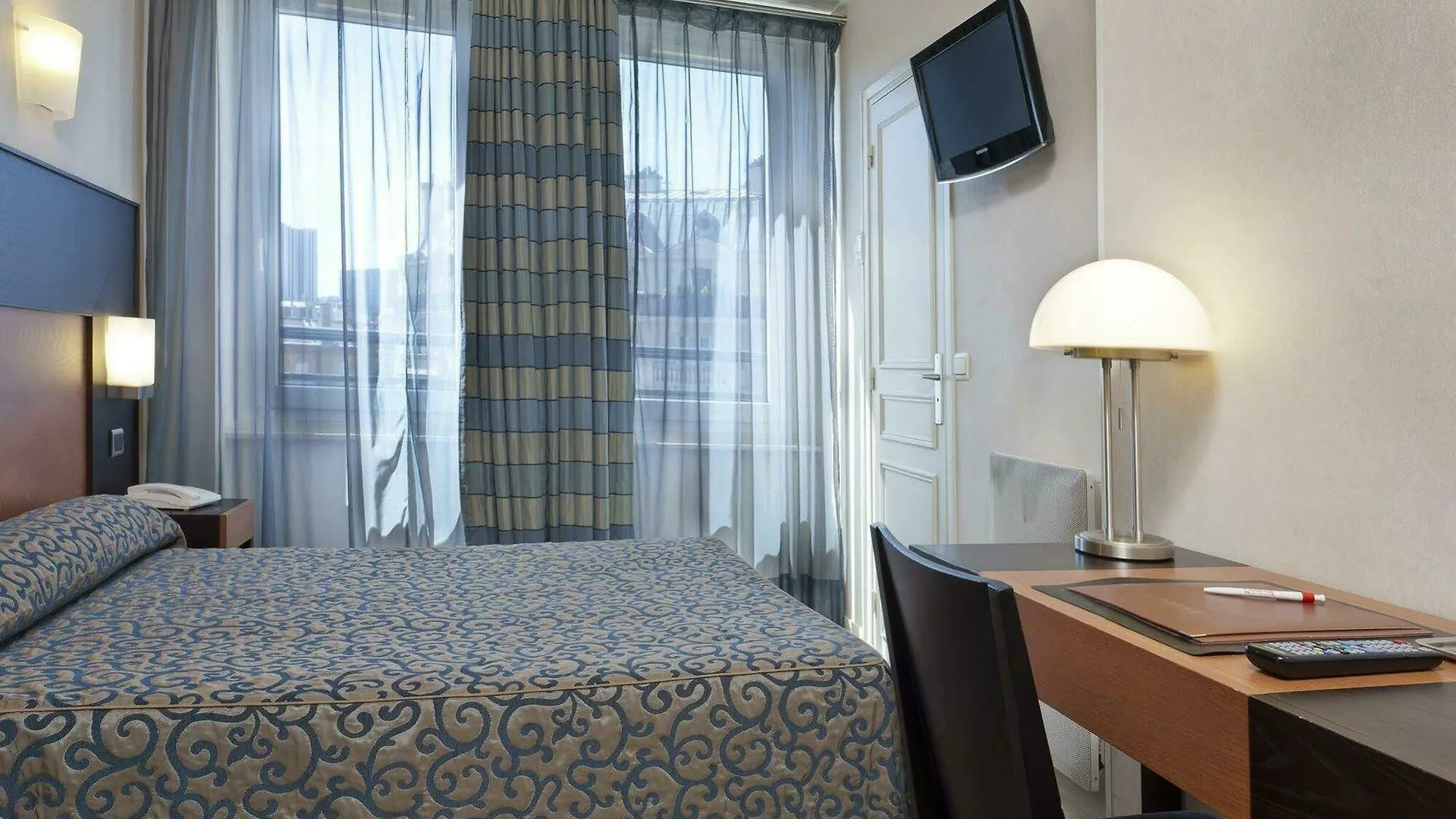 ****  Hotel Raspail Montparnasse Paris France